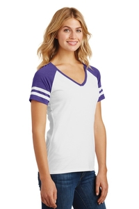 DM476 - District Women's Game V Neck Tee