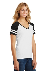 DM476 - District Women's Game V Neck Tee